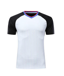 ชุดบาสเก็ตบอลแบบซับลิเมชั่นสั่งทำขายส่ง เสื้อเจอร์ซีย์โพลีเอสเตอร์ระบายอากาศพร้อมกางเกงขาสั้น ชุดกีฬาแบบ OEM ODM - Product Image 1