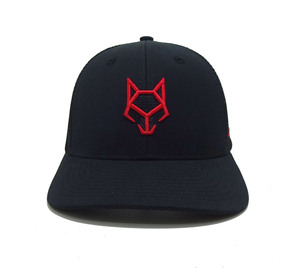 Gorra Trucker Estructurada de 6 Paneles con Bordado Rojo Premium en la Parte Delantera, Malla Trasera, Correa Ajustable y Visera Curva, Estilo Casual de Béisbol - Product Image 1