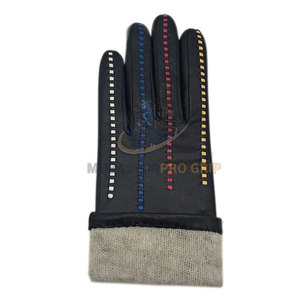 Gants de conduite fiables pour accessoires automobiles, conçus pour une maniabilité fluide et un confort optimal - Product Image 5