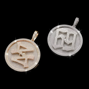 Colgante de disco con nombre 3D giratorio de 80 mm de moissanita y plata, personalizado con letras estilo 'Iced Out', amuleto hip hop con acabado en oro rosa, joyería - Product Image 3