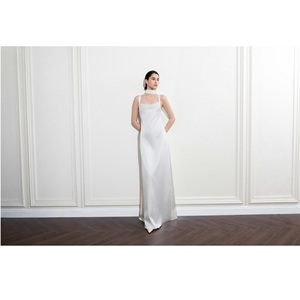 Robes décontractées pour femmes à faible MOQ, modèle Oriel Drapeless, en satin Mission, coupe trapèze, 89 % triacétate, 11 % polyester, style moderne - Product Image 2