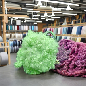 Fibre de polyester de haute qualité 15D64HC verte de grade A et fibre de polyester recyclée écologique conforme à la norme GRS - Product Image 1