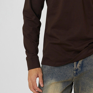 Polo de Manga Larga para Hombre, Tejido, Casual, Color Sólido Marrón Oscuro, Diseño con Cuello Blanco - Product Image 5