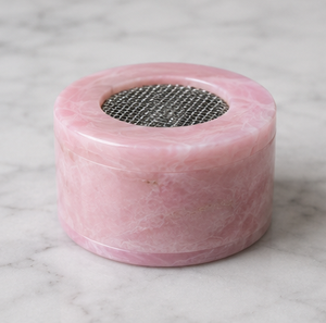 Difusor de Aromaterapia Inteligente con Sensor de Resina Rosa, Diseño Moderno de Dos Piezas, Redondo, con Batería Integrada, Decoración para el Hogar - Product Image 1
