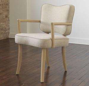Silla de Comedor Moderna Tapizada con Patas y Asiento de Madera, Estilo de Diseño Contemporáneo para Restaurantes y Bares - Product Image 1