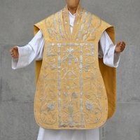 Chasuble romaine personnalisée en damassé doré, brodée à la main avec fil d'argent, pour homme adulte, vêtement liturgique traditionnel pour cérémonies religieuses