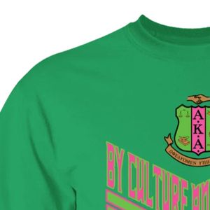T-shirt vert à manches courtes pour femme, col rond, imprimé sérigraphié motif bouclier avec lettres grecques, style décontracté, mode streetwear - Product Image 3
