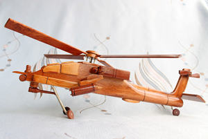 Modelo de helicóptero de madera a escala, hecho de madera maciza de una fábrica de Vietnam/Modelo de avión de madera para regalo o decoración de mesa - Product Image 5