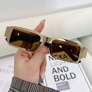 New Steel-Plated Metal <b>Square</b> <b>Sunglasses</b> Instagram Street Style Influencer-Approved Premium Texture for Stylish UV Protection - Product Image 2