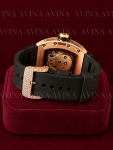 Reloj de Lujo con Esfera de Moissanita para Hombre, Totalmente Cubierto de Diamantes, Oro Rosa, Mecánico Automático, Correa de Goma Negra, Caja Tonneau - Product Image 5