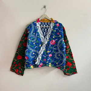 เสื้อแจ็คเก็ตปักลายพูลการีแบบอินเดียทำมือสำหรับผู้หญิง ทรงสั้น เปิดด้านหน้า ไซส์เดียว - Product Image 1