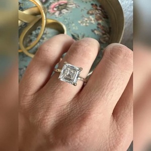 Anillo de lujo con diamante cultivado en laboratorio con corte Asscher para mujer, regalo de compromiso y boda en oro de 9K, 14K, 18K con certificación IGI SGL, 3 quilates. - Product Image 5