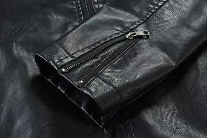 Blouson moto en cuir noir pour homme, col montant, fermeture éclair, coupe ajustée, couleur unie, manches classiques, idéal pour l'automne - Product Image 6