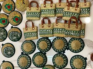Porte-clés en herbe de sauge tressée écologique avec logo personnalisé, ensemble de porte-clés en feuille de palmier naturelle, cadeau promotionnel fait main, pendentif de sac - Macy - Product Image 1