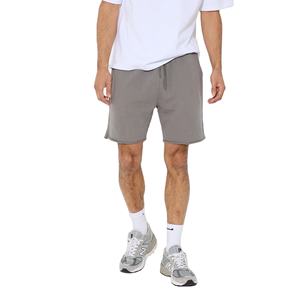 Elegantes pantalones cortos de felpa francesa con tela transpirable, cintura ajustable y diseño moderno para atuendos diarios. - Product Image 1