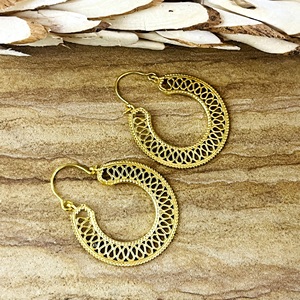 Pendientes Boho de Diseño Único, Joyería Tribal de Latón para Mujer, Pendientes de Aro Geométricos en Espiral Chapados en Oro de 18k para Venta al por Mayor/OEM/ODM - Product Image 3
