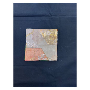 Sous-verres et sets de table personnalisés en tissu de kimono japonais, accessoires textiles artisanaux de qualité supérieure, fabriqués à partir de matériaux recyclés, pièces uniques. - Product Image 1