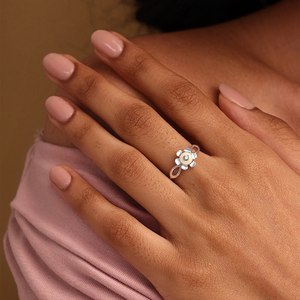 Anillo de Acero Inoxidable con Flor, Diamante y Piedras Preciosas para Mujer |   Anillo Floral con Diamante Natural FG-SI |   Elegante Regalo de Joyería para el Día a Día - Product Image 6