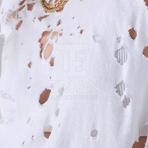 เสื้อยืดผู้หญิงดีไซน์ล่าสุดสำหรับฤดูร้อน ผ้าฝ้าย 100% สไตล์ดิสเทรส ขายส่ง รับทำโลโก้ตามสั่ง เสื้อยืดผู้หญิงดีไซน์ดิสเทรส - Product Image 5