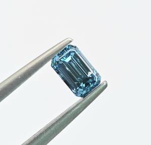 Diamante CVD suelto de corte esmeralda de 1.02 quilates, color azul intenso, cultivado en laboratorio, certificado por IGI, pulido a mano en India para la fabricación de joyas. - Product Image 5