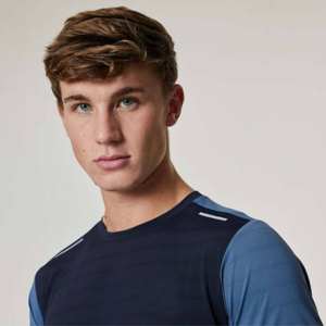 T-shirts personnalisés en polyester pour hommes avec évacuation de l'humidité T-shirt de haute qualité avec séchage rapide, refroidissement et capacités de haute performance - Product Image 5