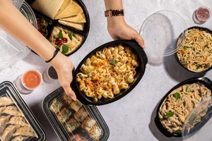 Oval PP Food <b>Container</b> with Dome Lid for Salad and Meal Storage, Food Grade Plastic, Black, Microwave Safe Manufacturer Supplier - Product Image 3