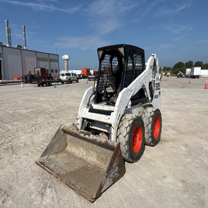 Cargadora Compacta de Dos Velocidades y Alto Flujo S185 2006 con Cabina Cerrada, Máquina de Construcción de Alto Rendimiento - Product Image 1