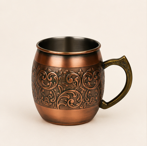 Taza Moscow Mule de Cobre Repujado Hecha a Mano de Primera Calidad con Acabado Antiguo y Patrón Floral, Jarra de Cerveza para Bar en Casa y Negocios - Product Image 1
