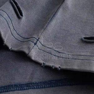 Camiseta Clásica con Efecto Desgastado, Tejido Transpirable, Diseño Ligero con Tacto Suave y Calidad Duradera - Product Image 6