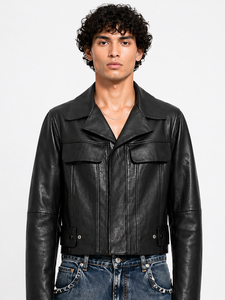 Veste en simili cuir noir pour homme, coupe structurée classique, streetwear, design minimaliste, fermeture éclair sur le devant, finition lisse de qualité supérieure - Product Image 1