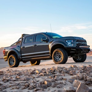 Vente spéciale Ford F150 Shelby Super Snake, camion haut de gamme, plastique OEM, performances moteur robustes, design élégant et présence sur la route - Product Image 4