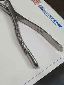 SURGIMPEX FIG 222 Pince d'extraction dentaire manuelle en acier inoxydable, poignée ergonomique confortable, motif anglais, chirurgie dentaire - Product Image 4