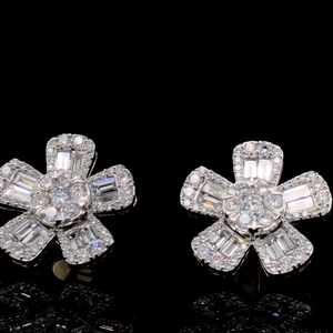 Pendientes de Flor con Diamantes Cultivados en Laboratorio, Corte Baguette Redondo, Joyería Certificada SGL - Product Image 3
