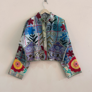 Chaqueta Kantha vintage Suzani hecha a mano, única en su tipo, estilo bohemio hippie, ropa de calle. - Product Image 1