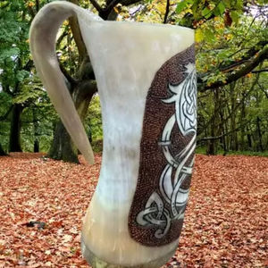 Taza de Cuerno de Búfalo Hecha a Mano, Ecológica, Diseño Moderno y Antiguo para Cerveza, Café, Vino - Product Image 1