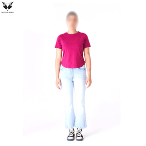 Camiseta de Algodón y Poliéster Lisa para Mujer con Logotipo Personalizado, Fabricante de Fábrica, Color Rosa Sólido, Manga Corta, Cuello Redondo, Ropa Casual - Product Image 6