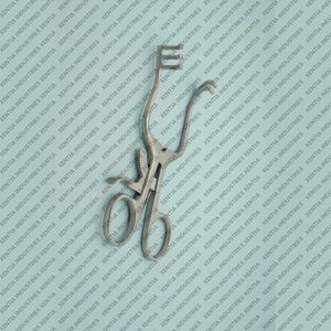 OR Grade Self-Retaining Weitlaner Retractor 4.5 with 2X3 Blunt Prong Surgical Retractor <b>Plastic</b>& Orthopedic Surgical Instruments - Product Image 2