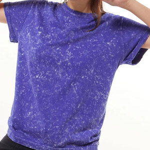 Camiseta de Mujer de Alta Calidad con Lavado Ácido, Algodón Premium, Corte Holgado, Estilo Moderno - Product Image 1