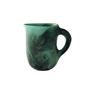 Jarra de Resina de Diseño Minimalista para Fiestas, Resistente al Calor, con Comodidad y Durabilidad, Ideal para Regalos y Exhibición - Product Image 1