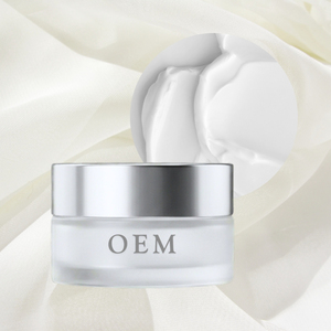 Crème éclaircissante pour le visage TXA personnalisée avec logo, crème naturelle botanique à la fleur de cerisier, apaisante pour la peau, crème à étiquette privée, fabrication OEM ODM - Product Image 1