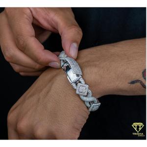 สร้อยข้อมือแฟชั่นระดับพรีเมียม ดีไซน์ลายลิงค์สุดหรู พร้อมประดับด้วยหินสังเคราะห์คุณภาพสูง - Product Image 2