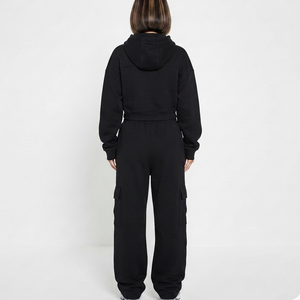 Ensemble de survêtement noir de luxe sur mesure pour femme avec poches cargo, sweat à capuche zippé et pantalon de survêtement oversize – Fabricant - Product Image 2