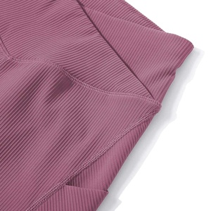 Shorts de yoga pour femmes de haute qualité OEM, solides, sans couture, à séchage rapide, respirants, extensibles dans les quatre sens, en spandex/nylon - Product Image 4