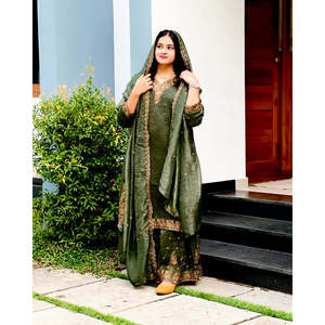 Hermoso conjunto de ropa de fiesta para mujer con parte superior y parte inferior elegante Dupatta incluida - Product Image 6