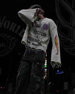 Camisetas de Manga Larga con Corte Deshilachado y Tejido Waffle de Alta Calidad, Personalizadas, Impresión DTG, Manga Acampanada, 300 Gramos, Estilo Urbano - Product Image 5