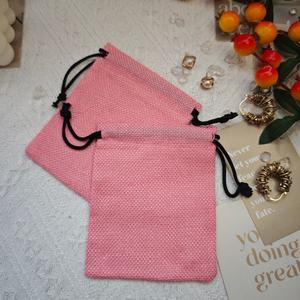 Sac cadeau en jute de qualité supérieure avec soufflet pour un espace de rangement supplémentaire - Product Image 5