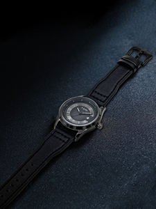 TOMI T099 新トレンド クリエイティブデザイン ファッションクォーツ腕時計 卸売 レザーバンド 合金ケース 自動日付表示 メンズ腕時計 - Product Image 3