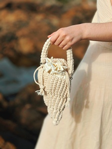 Bolso de Mano de Ganchillo Hecho a Mano con Conchas Marinas de Algodón, Estilo Boho, para Playa, con Forro de Lino y Cierre de Cremallera, Sostenible, el Más Vendido del 2026 - Product Image 1