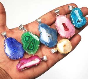 Colgantes de cuarzo solar drusa hechos a mano con bisel, joyería, lote al por mayor de colgantes de piedras preciosas de cuarzo solar drusa para mujer - Product Image 2