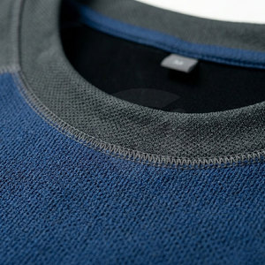 Chemise élégante pour homme à manches longues, design moderne, matière légère, idéale pour les réunions d'affaires et les looks décontractés. - Product Image 5